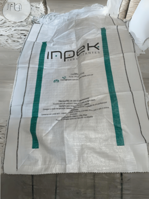 Radovanski big bags usados e sacarias. Big bags higienizados, sem lavar ou batifos - Brancos ou com logomarca - válvula superior e inferior - 4 alças - capacidade para 1.000Kg - Preimeiro uso e seminovos com liner.