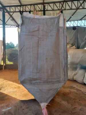 radovanski big bags usados e sacarias. Big bags higienizados, sem lavar ou batifos - Brancos ou com logomarca - válvula superior e inferior - 4 alças - capacidade para 1.000Kg - Preimeiro uso e seminovos com liner.
